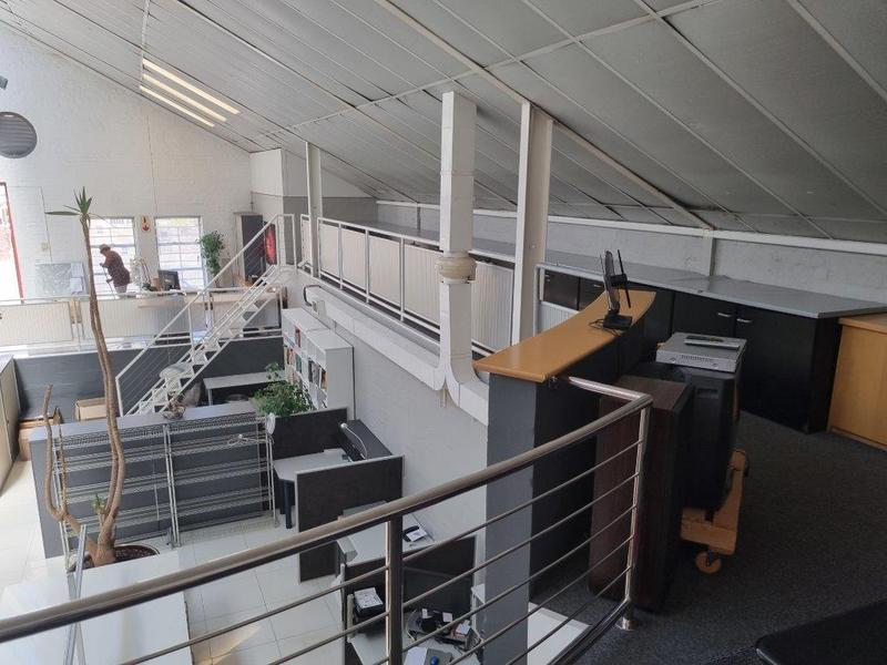 To Let commercial Property for Rent in Mowbray Western Cape